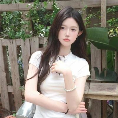 出位俏娇娃